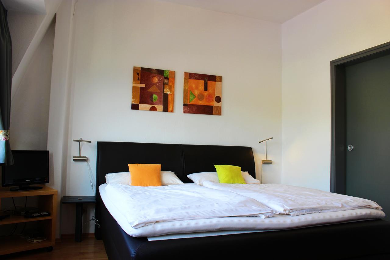 Pension Adelheid Moselhype&Wine Zell an der Mosel Exterior photo